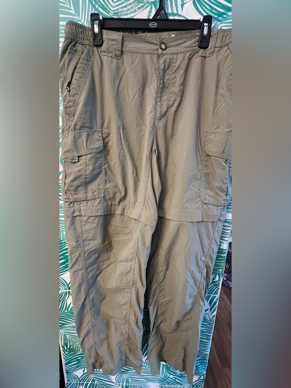 Columbia Convertible nylon Cargo hiking zip off utility Pants in Olive Green L